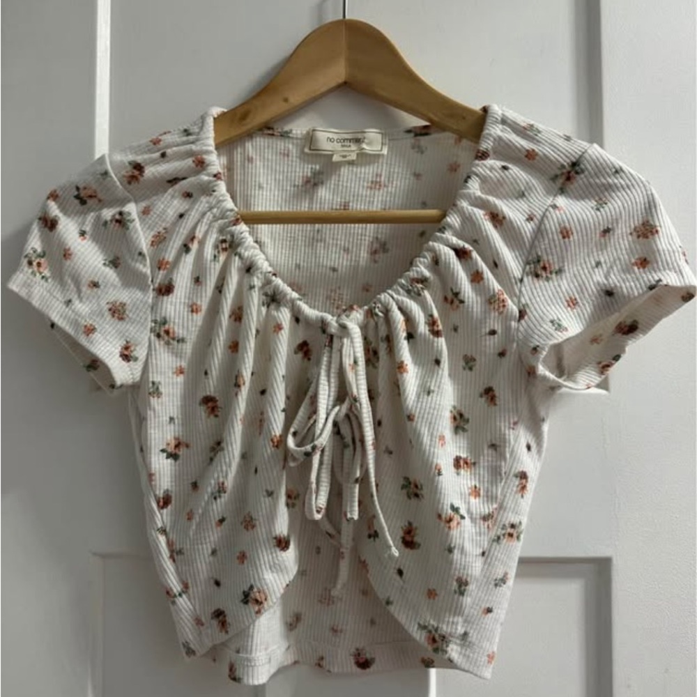 White Floral Tie-Front Ribbed Short Sleeve Top